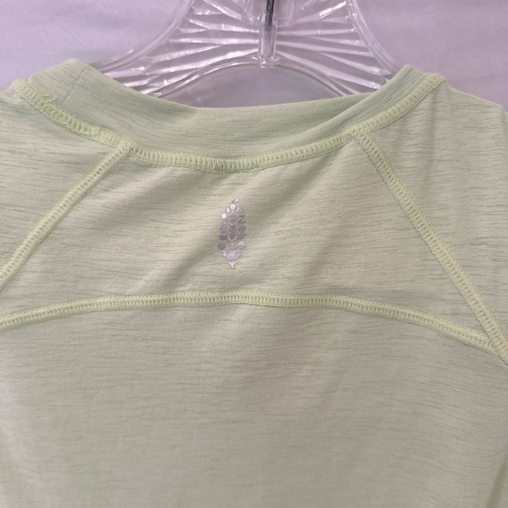 Free People Movement NWOT light green workout tank with side tie sz XS - Picture 6 of 6
